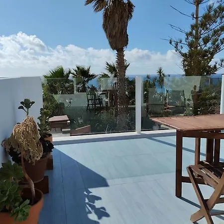 360 View To Ocean And Cliffs Apartment
