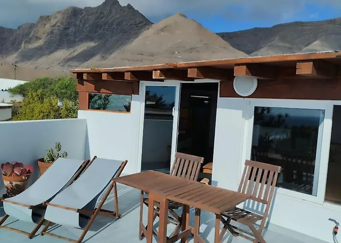 360 View To Ocean And Cliffs * Famara