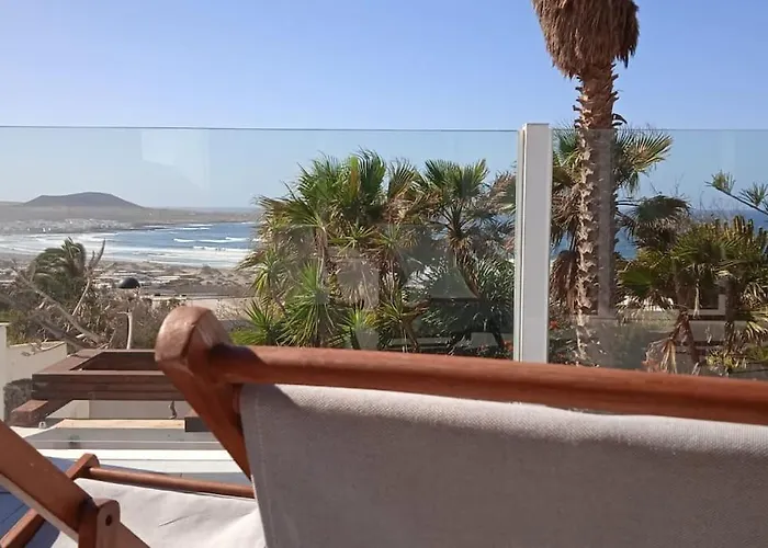 360 View To Ocean And Cliffs *